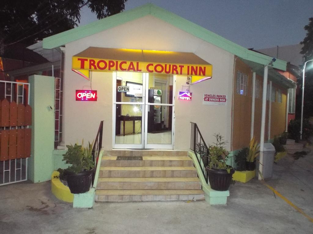 Tropical Court Inn New Kingston Bagian luar foto