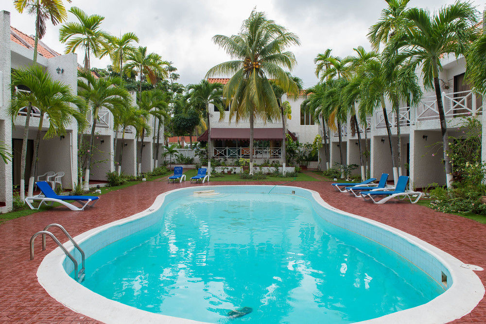 Tropical Court Inn New Kingston Bagian luar foto