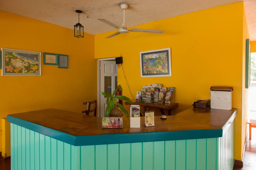 Tropical Court Inn New Kingston Bagian luar foto