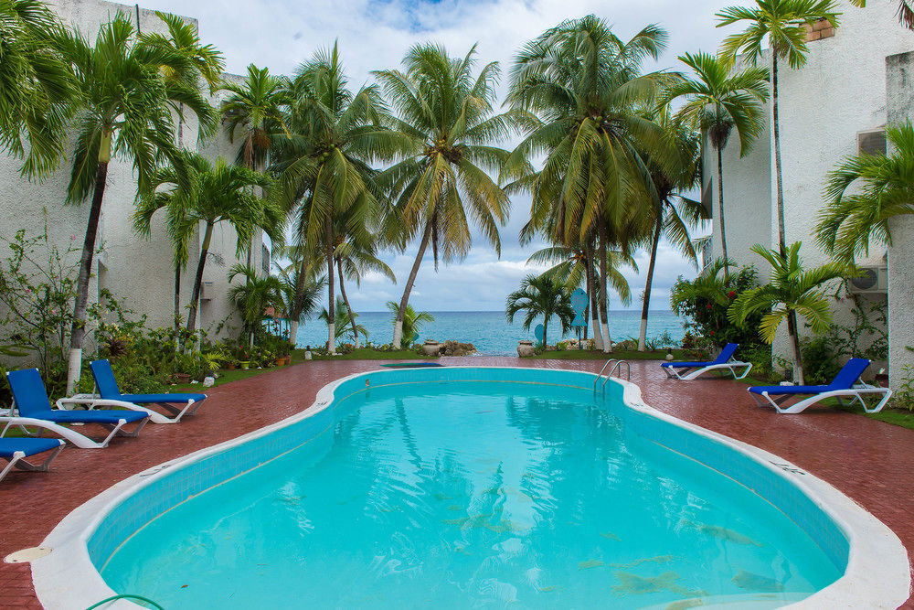 Tropical Court Inn New Kingston Bagian luar foto
