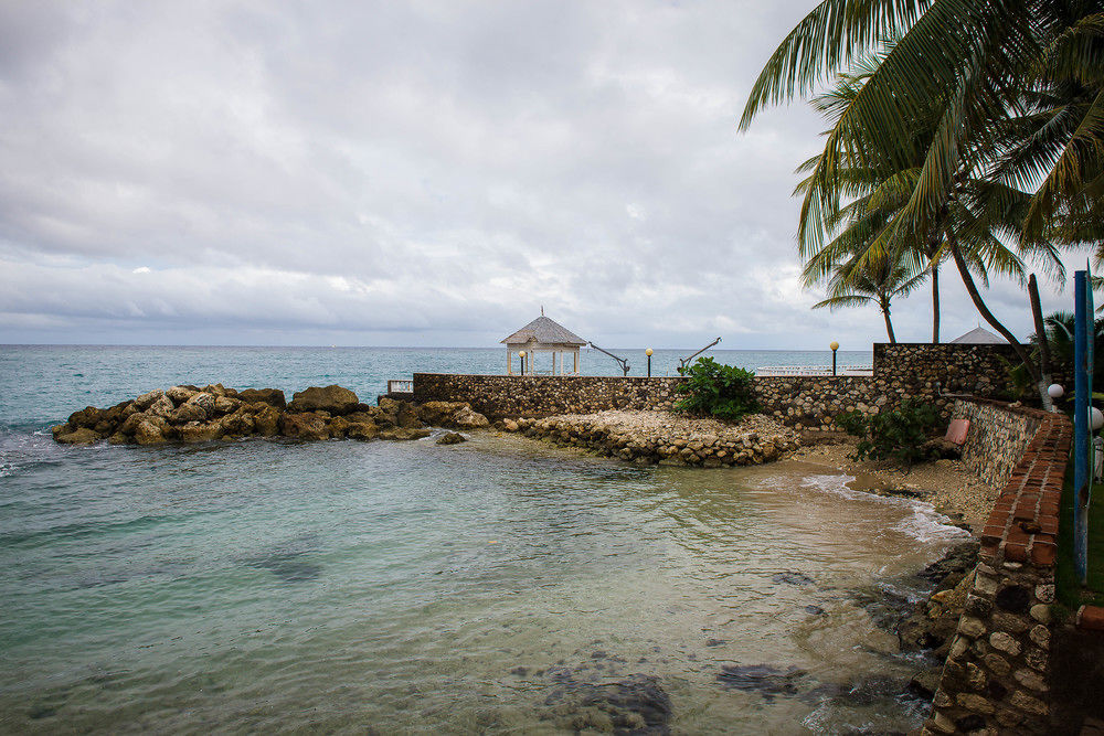 Tropical Court Inn New Kingston Bagian luar foto